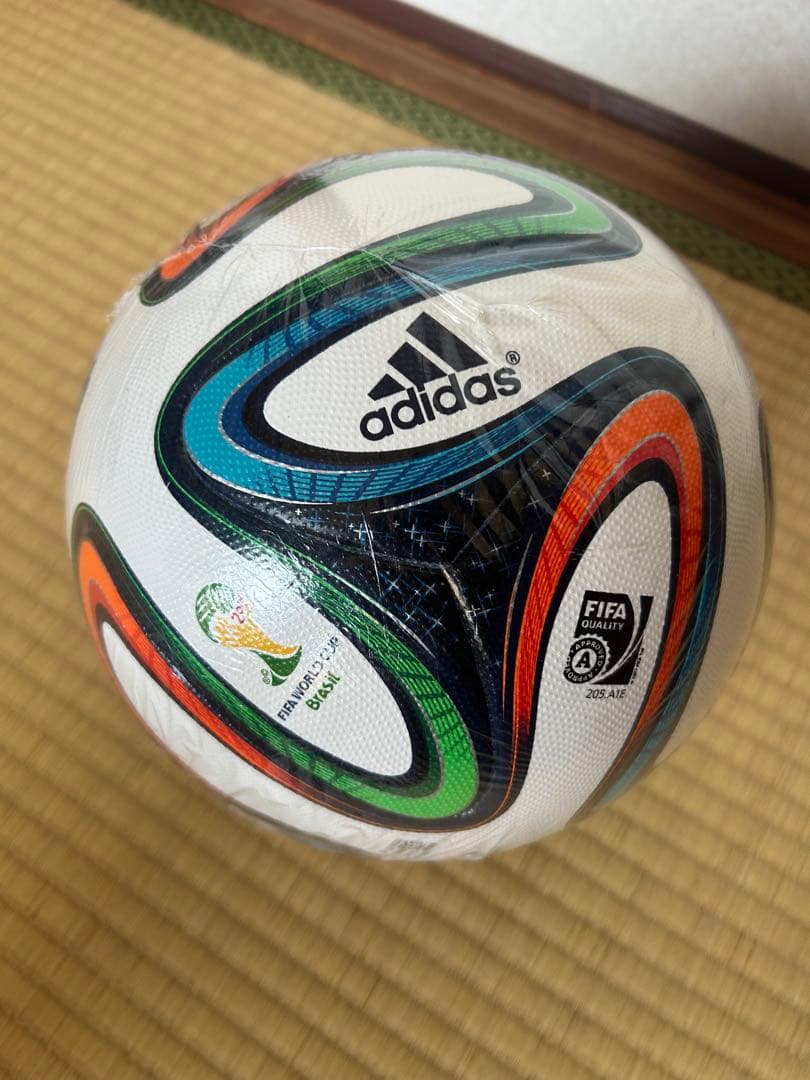 レア　adidas Brazuca 2014 FIFA WORLD CUP