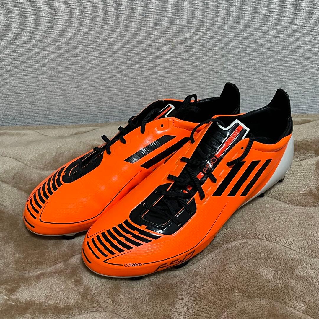 F50アディゼロ FG未使用　26.0