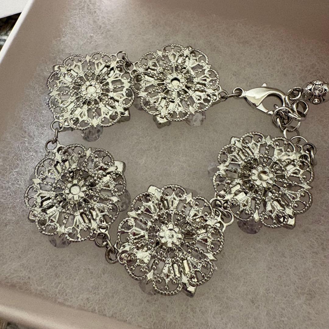 ブレスレット　エリザベスバウアー　ウェディングアクセサリー　ウェディング小物