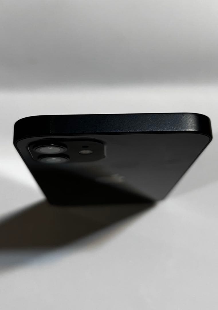 Apple iPhone 12 ブラック 本体(送料込み)