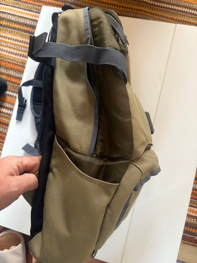 Nike カーキ色　バックパック　スケートボード　スノーボード　バックカントリー