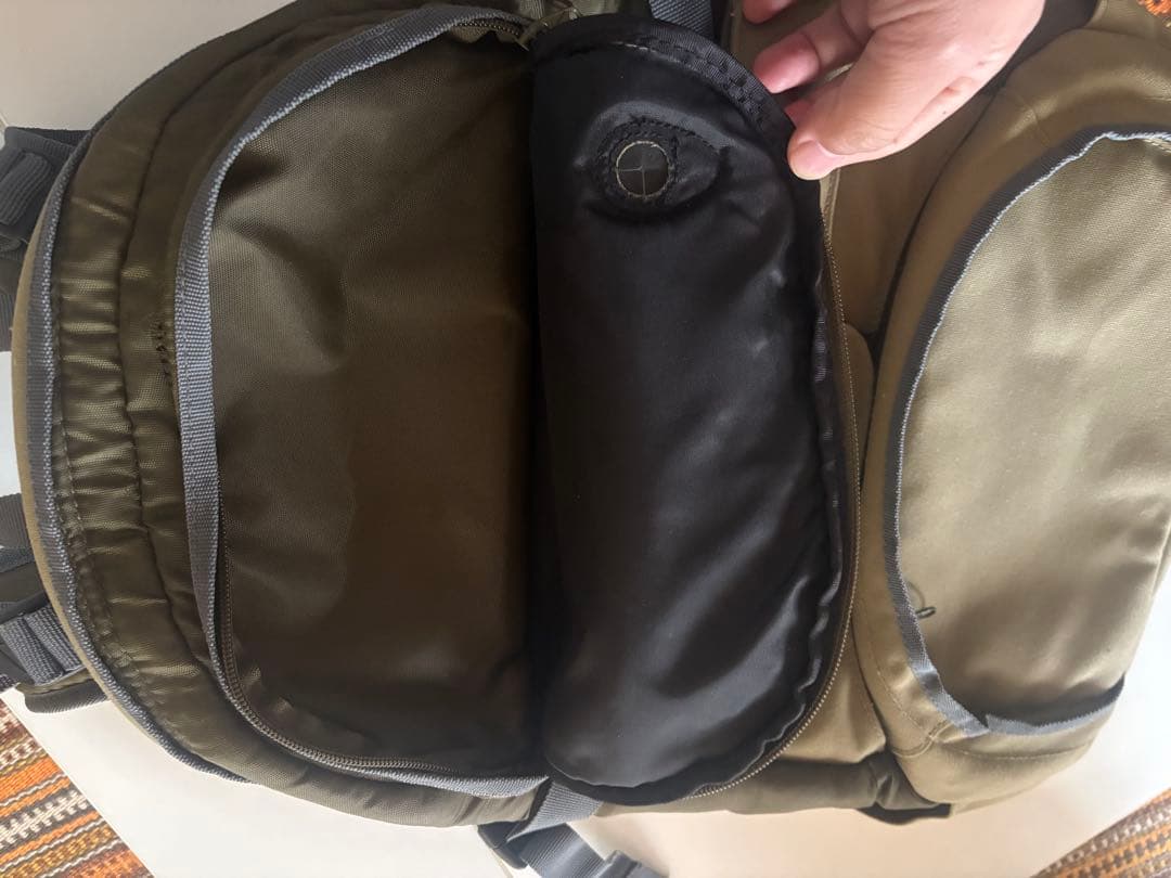 Nike カーキ色　バックパック　スケートボード　スノーボード　バックカントリー