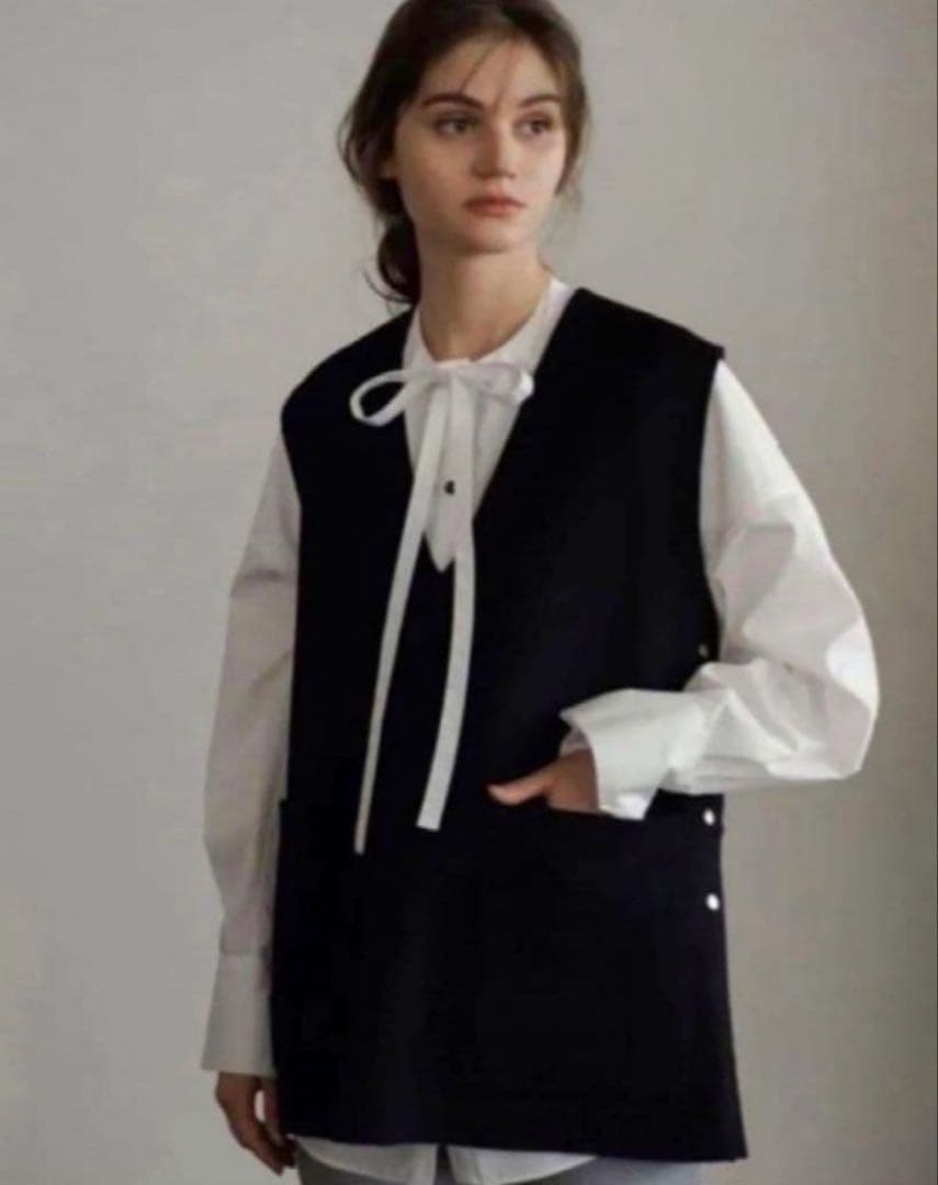 ohga リバーシブルウールベスト ブラック×ネイビー