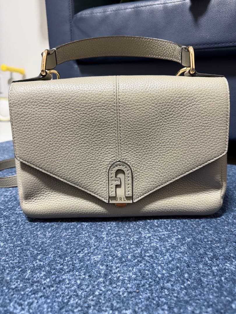 FURLAショルダーバッグ