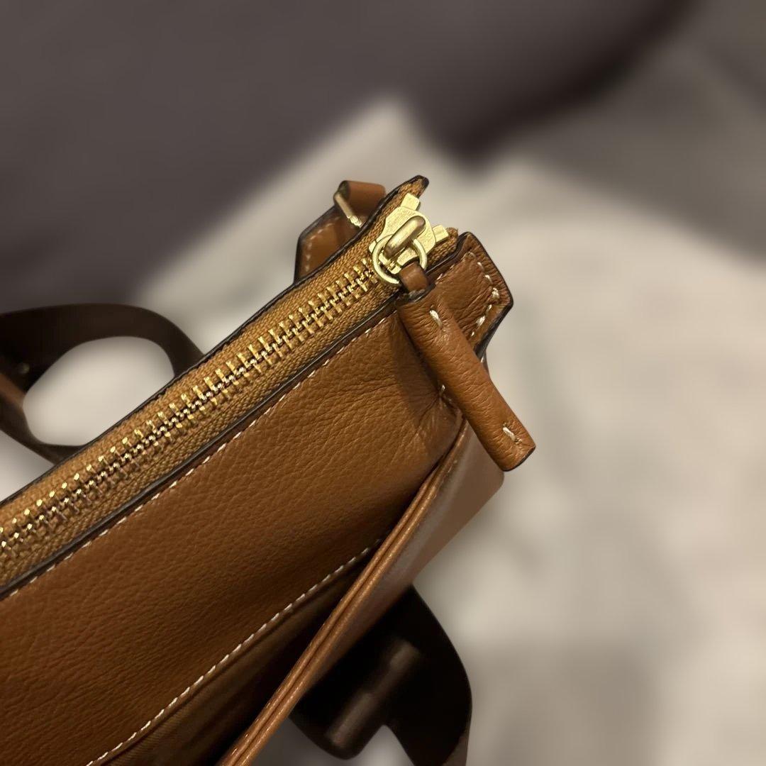 mica della valle レザーショルダー/グロスボディバッグ