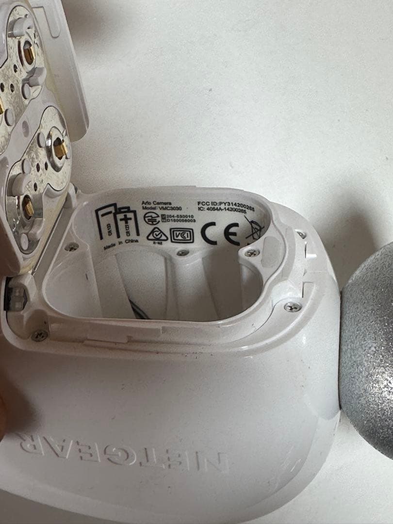 【セット】Arlo VMC3000カメラ5台＋基地局2台＋バッテリー