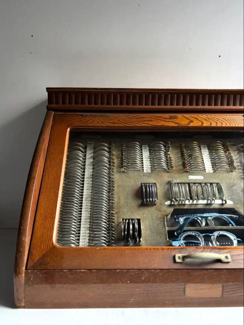 665 古道具 検眼レンズセット 木製ケース入り ヴィンテージ 眼鏡店 ケビント