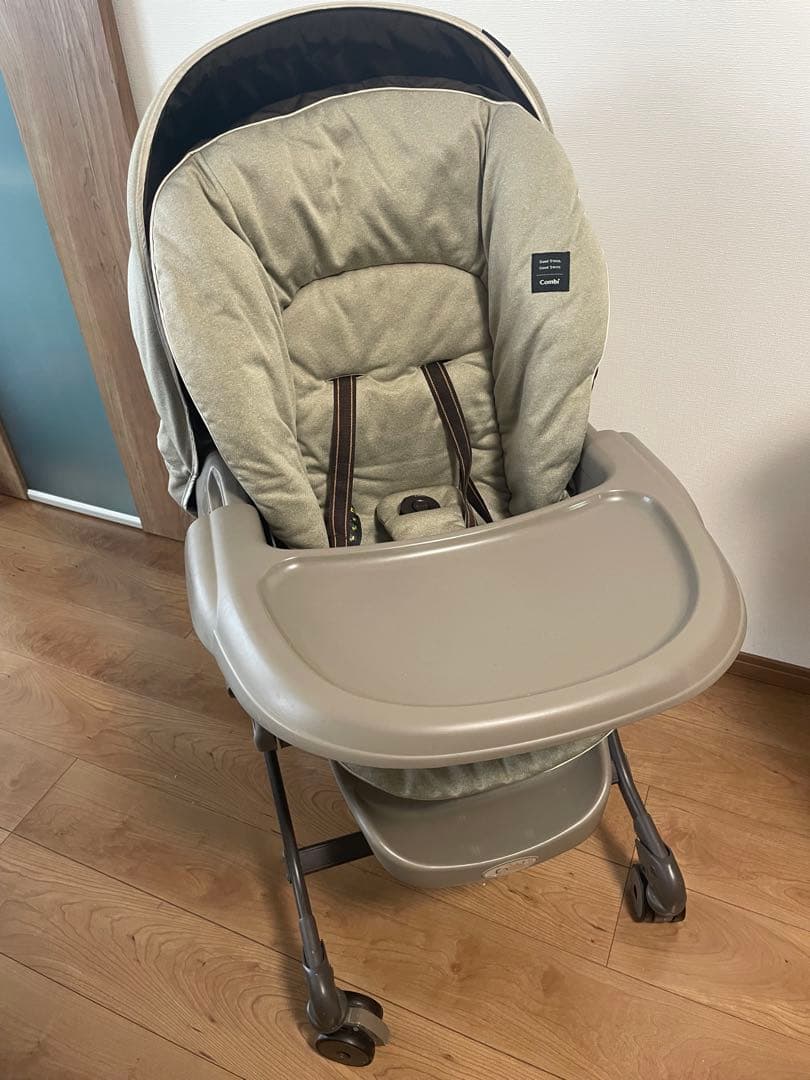 Combi コンビ　ネムリラ　AUTO SWING BEDi ドーム