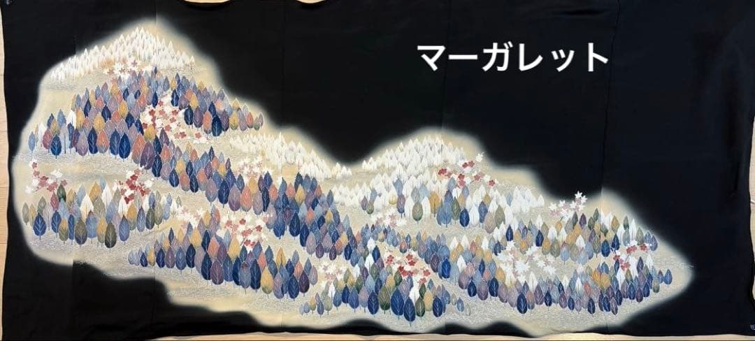 黒留袖リメイクワンピース　スカート部分切り替え－湖と森の風景 ―留袖ドレス