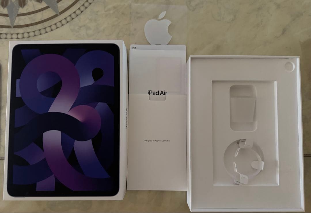 iPad Air第5世代　Wi-Fiモデル　64GB パープル