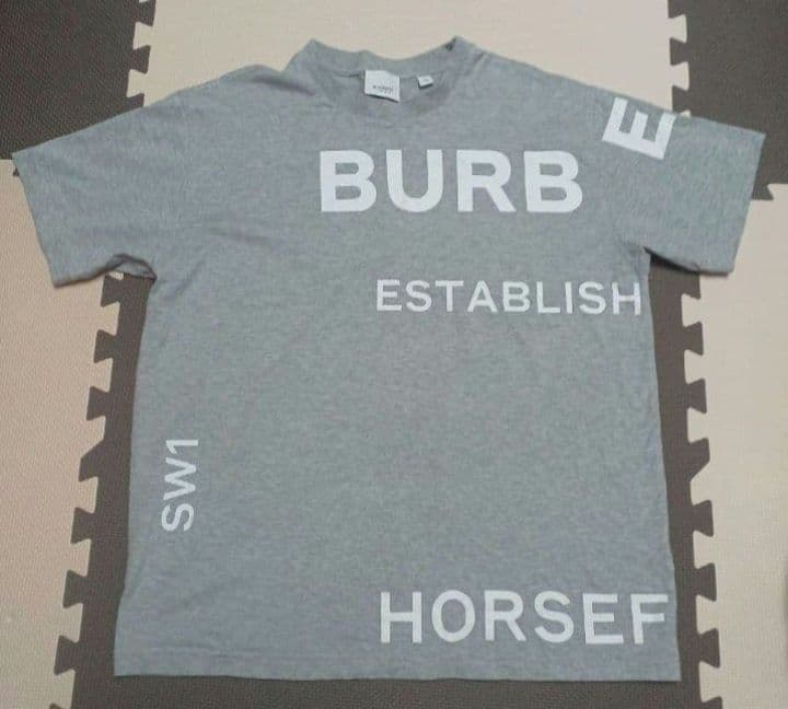 BURBERRY　バーバリー　Tシャツ