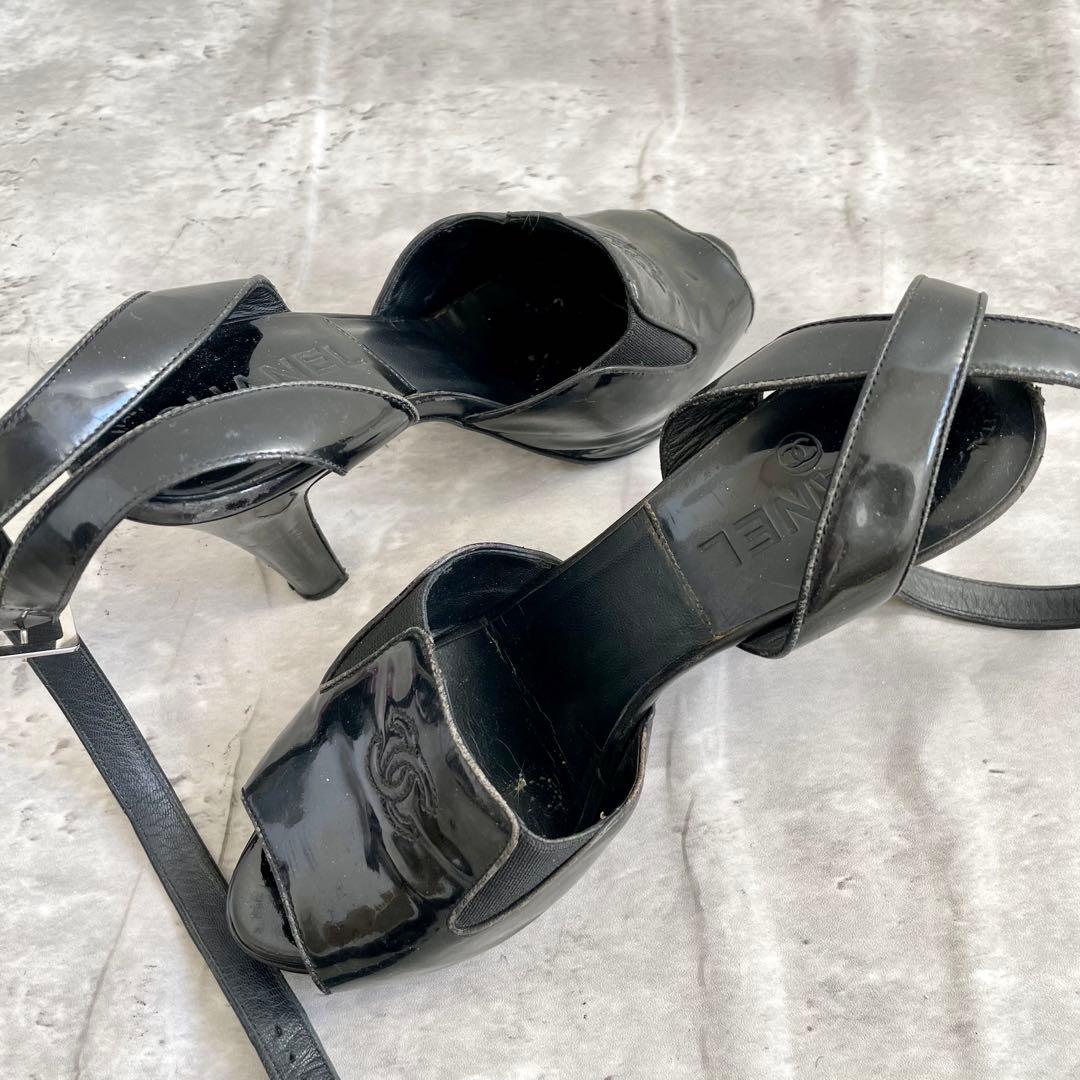 CHANEL アンクルストラップ ココマーク エナメル パンプス 35C