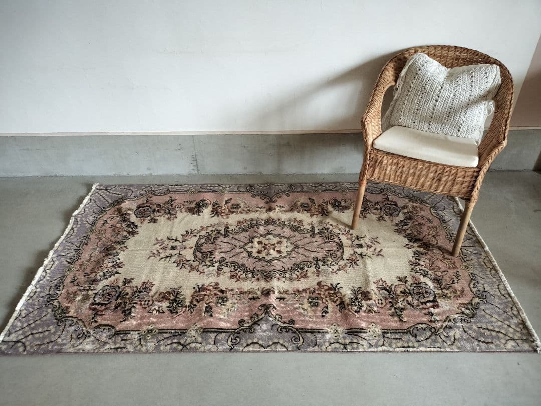 くすみピンクとグレーのヴィンテージトルコラグ　石田ゆり子さん　No.664