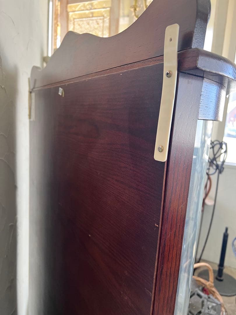 アンティークなキャビネット＊後ろに鏡付き＊リメイクに！