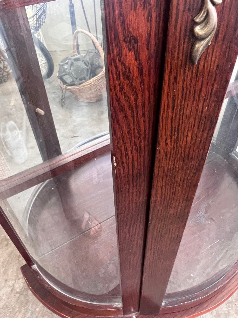 アンティークなキャビネット＊後ろに鏡付き＊リメイクに！