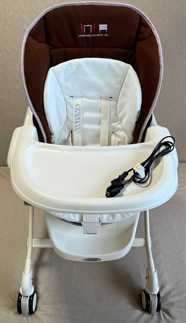 ⭐️お得良品◉⭐️コンビ　ハイローチェア　ルシエスAT⭐️別途追加購入新品替えベルト付