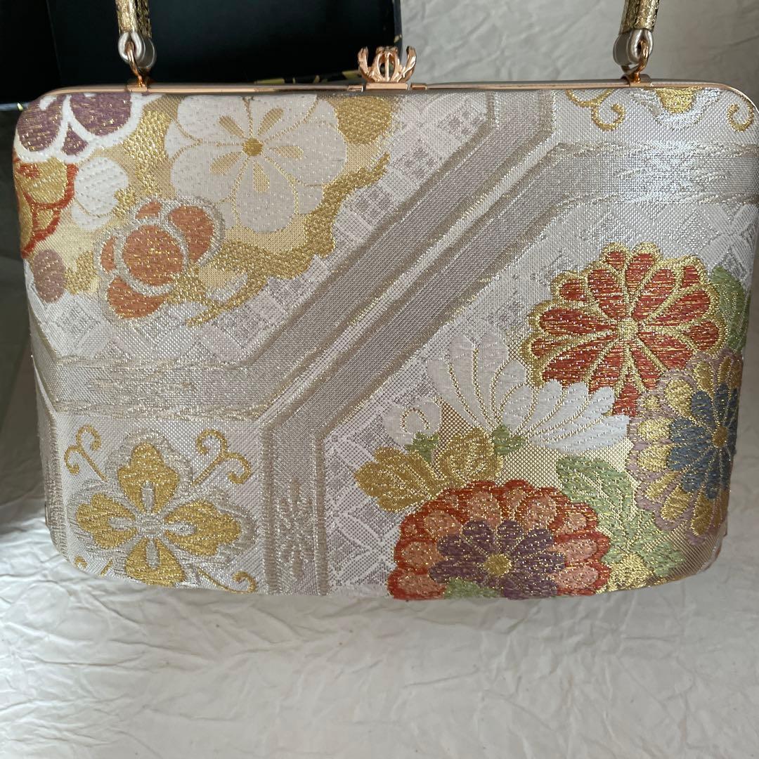 ぴよこ豆です。 バックと草履のセット　未使用品です。