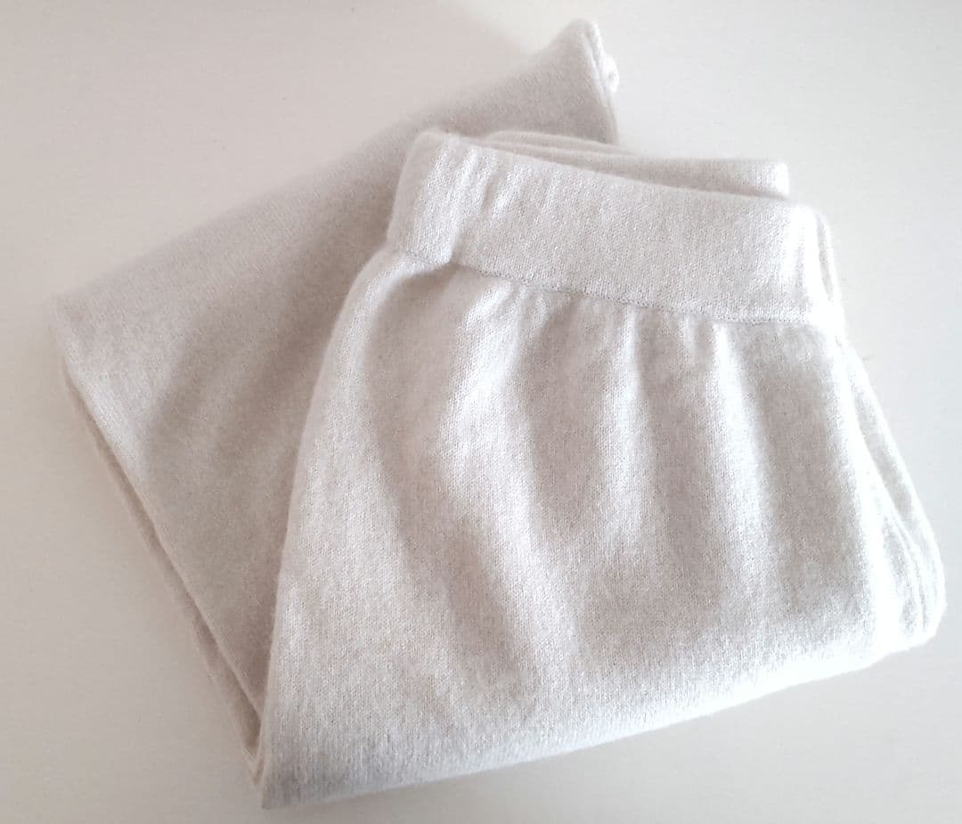 uni evam eva カシミヤパンツ