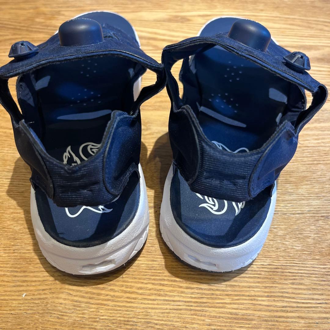 T.T　美品Reebok インスタポンプ サンダル ネイビー　28センチ