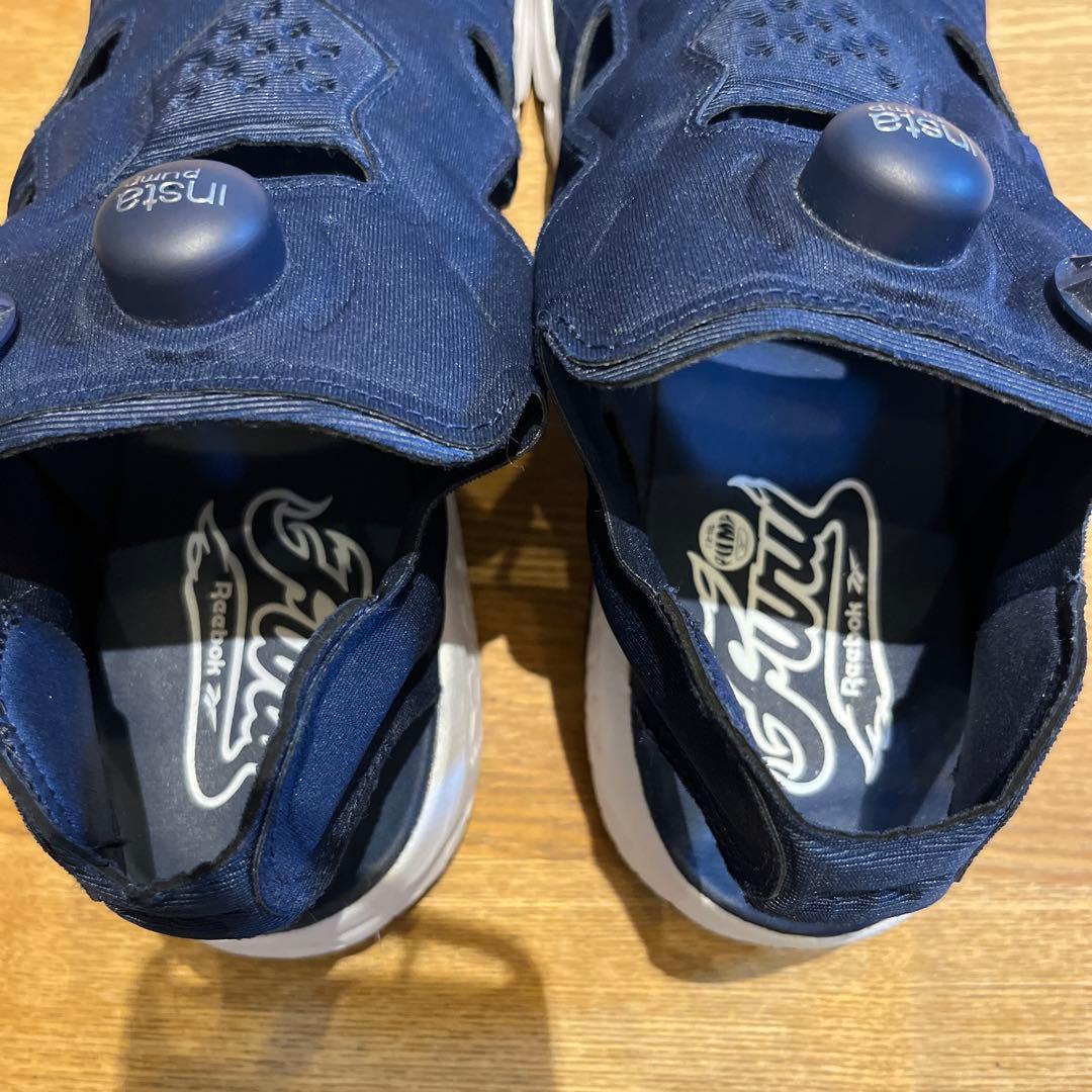 T.T　美品Reebok インスタポンプ サンダル ネイビー　28センチ