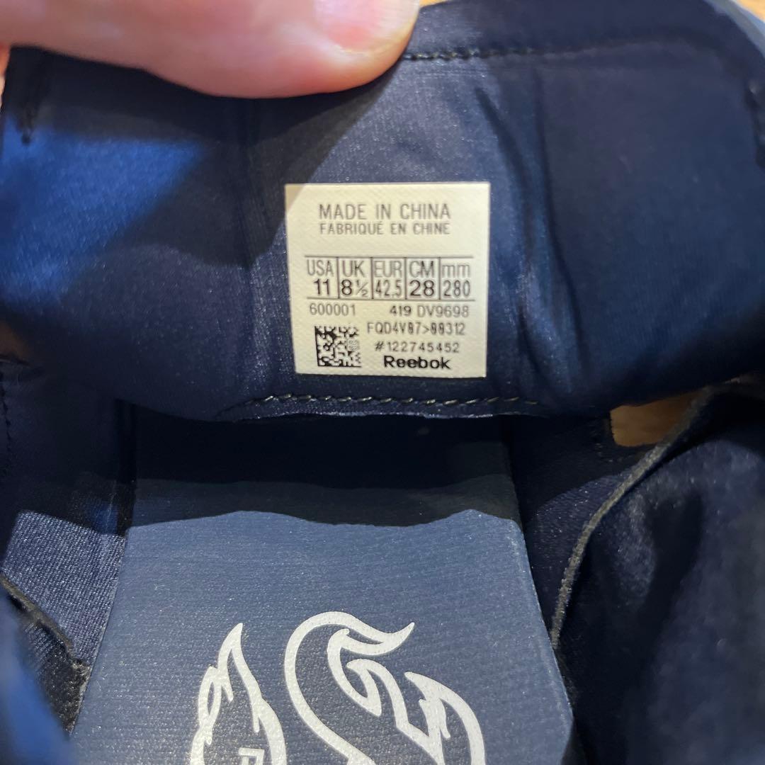 T.T　美品Reebok インスタポンプ サンダル ネイビー　28センチ