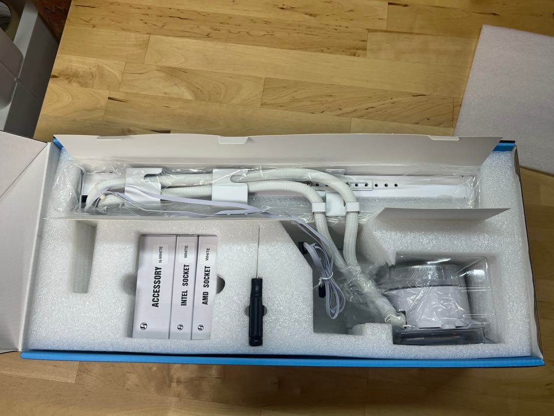 y*u様 Lian Li HydroShift II LCD-C 360N 訳有