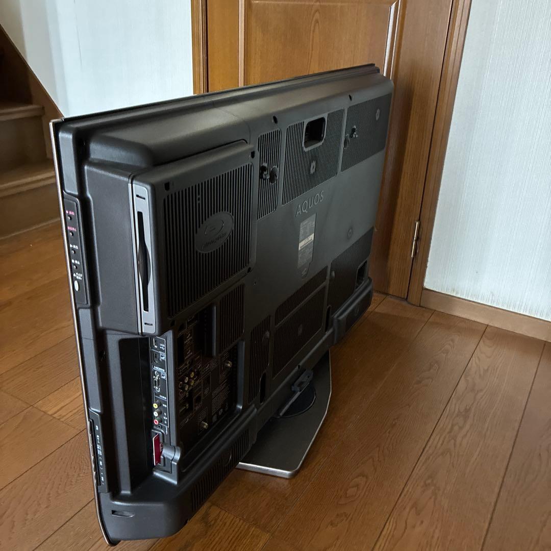 禎一　シャープAQUOS 40型