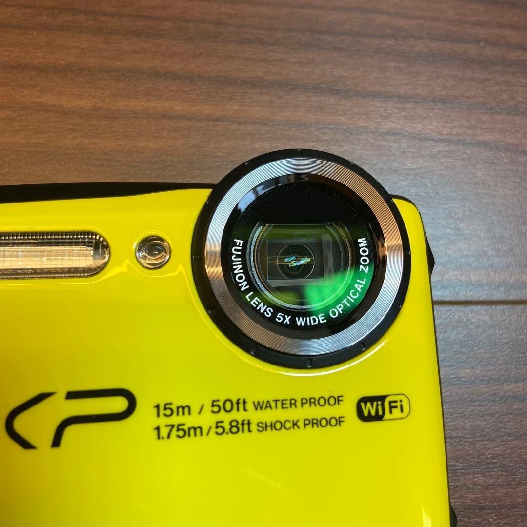 FUJI FILM FinePix XP90 デジカメ ほぼ新品 4636