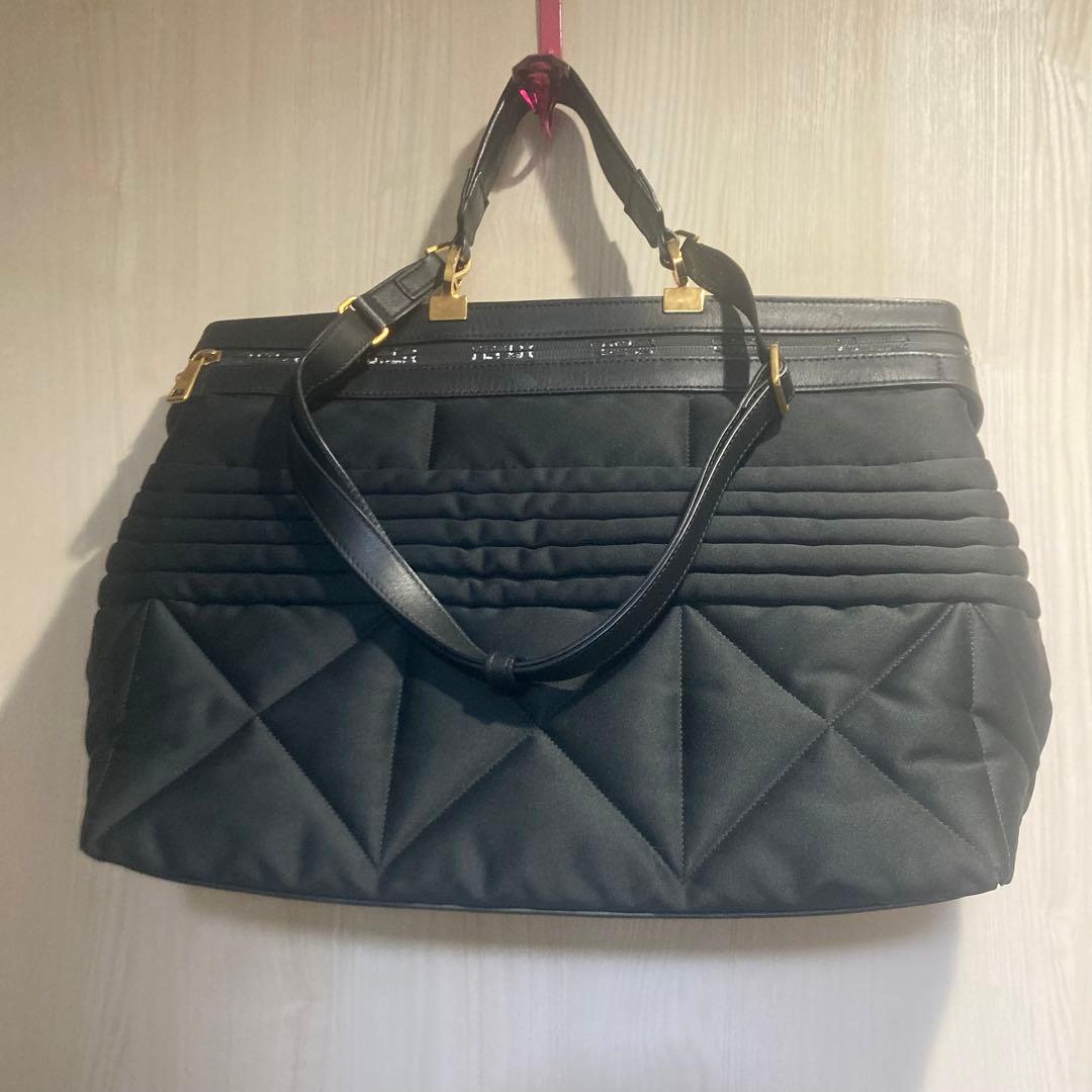 FURLA 黒 キルティング ナイロン バッグ