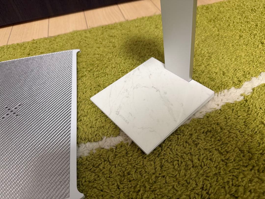 PITAKA MagEZ Charging Stand Marbleとケース