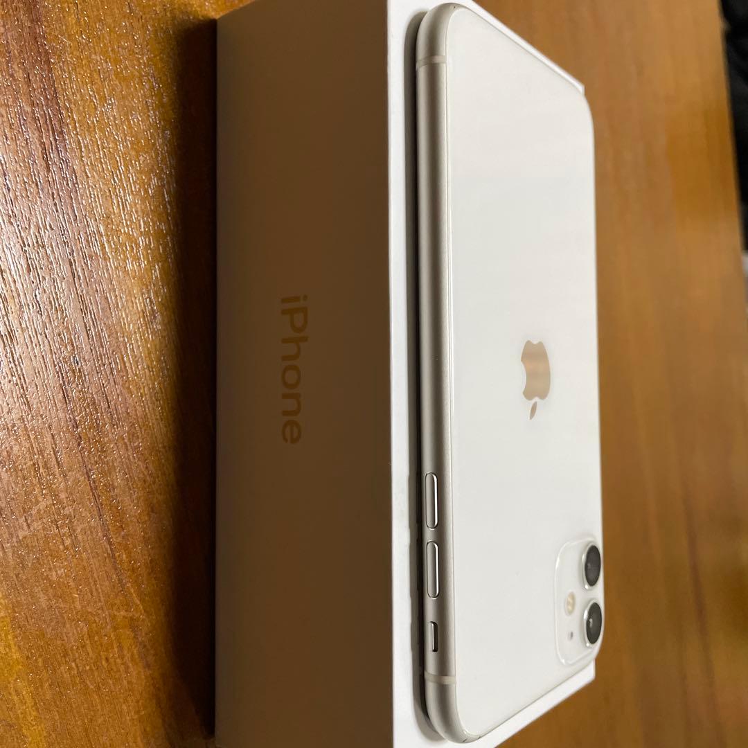 ジャンク品【画面割れ】iPhone 11 64GB ホワイト 本体