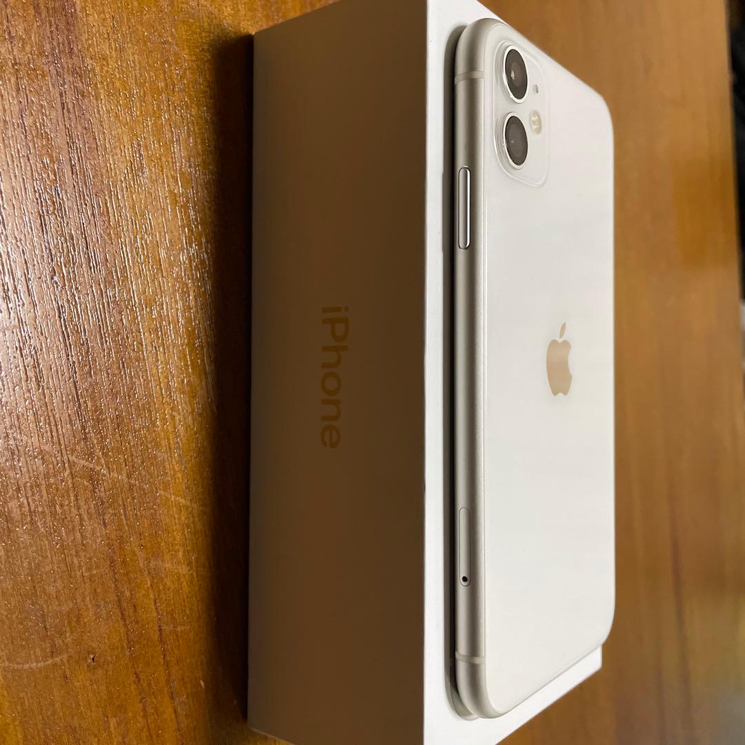 ジャンク品【画面割れ】iPhone 11 64GB ホワイト 本体