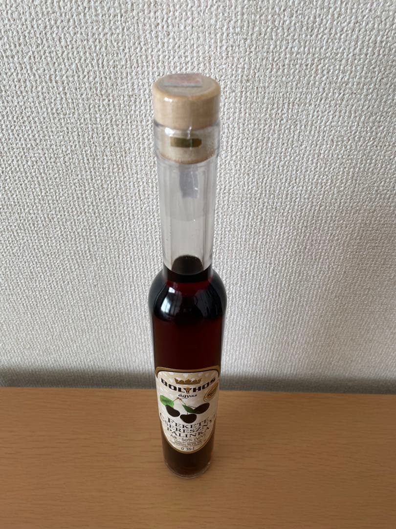 パーリンカ ダークチェリー　ハンガリー産　Palinka 350ml 果肉入り