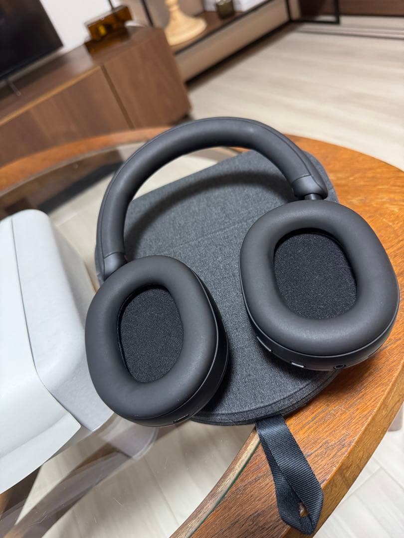 SONY WH-1000XM5 ブラック ケース付き　付属品完備