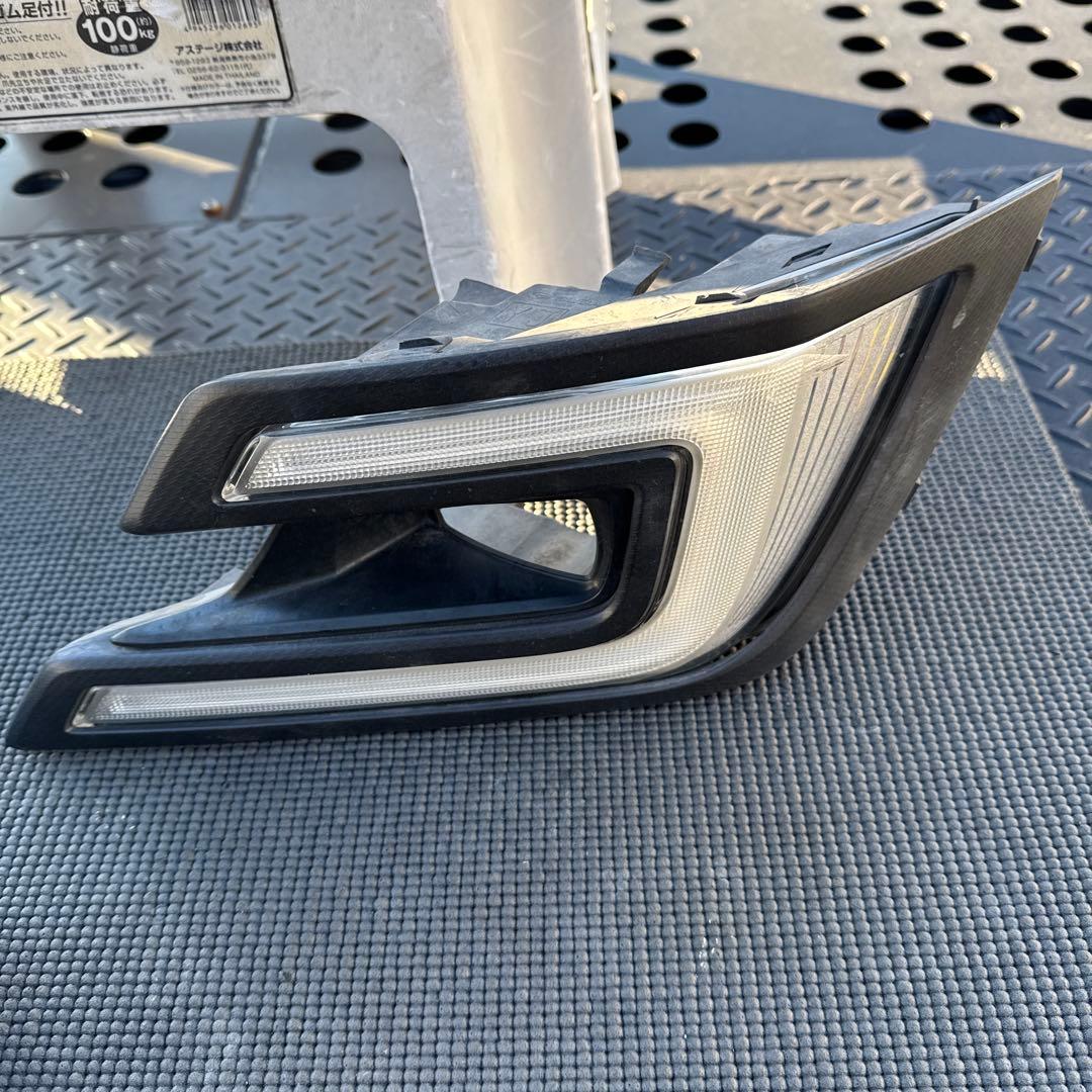 スバル　エクシーガ　クロスオーバー7 純正デイライトフォグランプ左右セット中古品