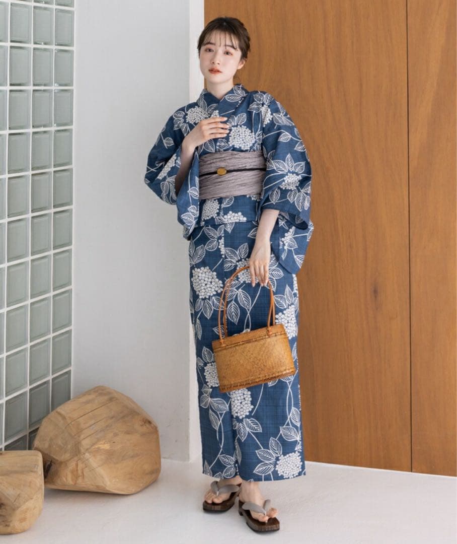 こだわり浴衣5点セット(浴衣/帯/下駄/腰紐/着付け冊子) 紫陽花　ネイビー