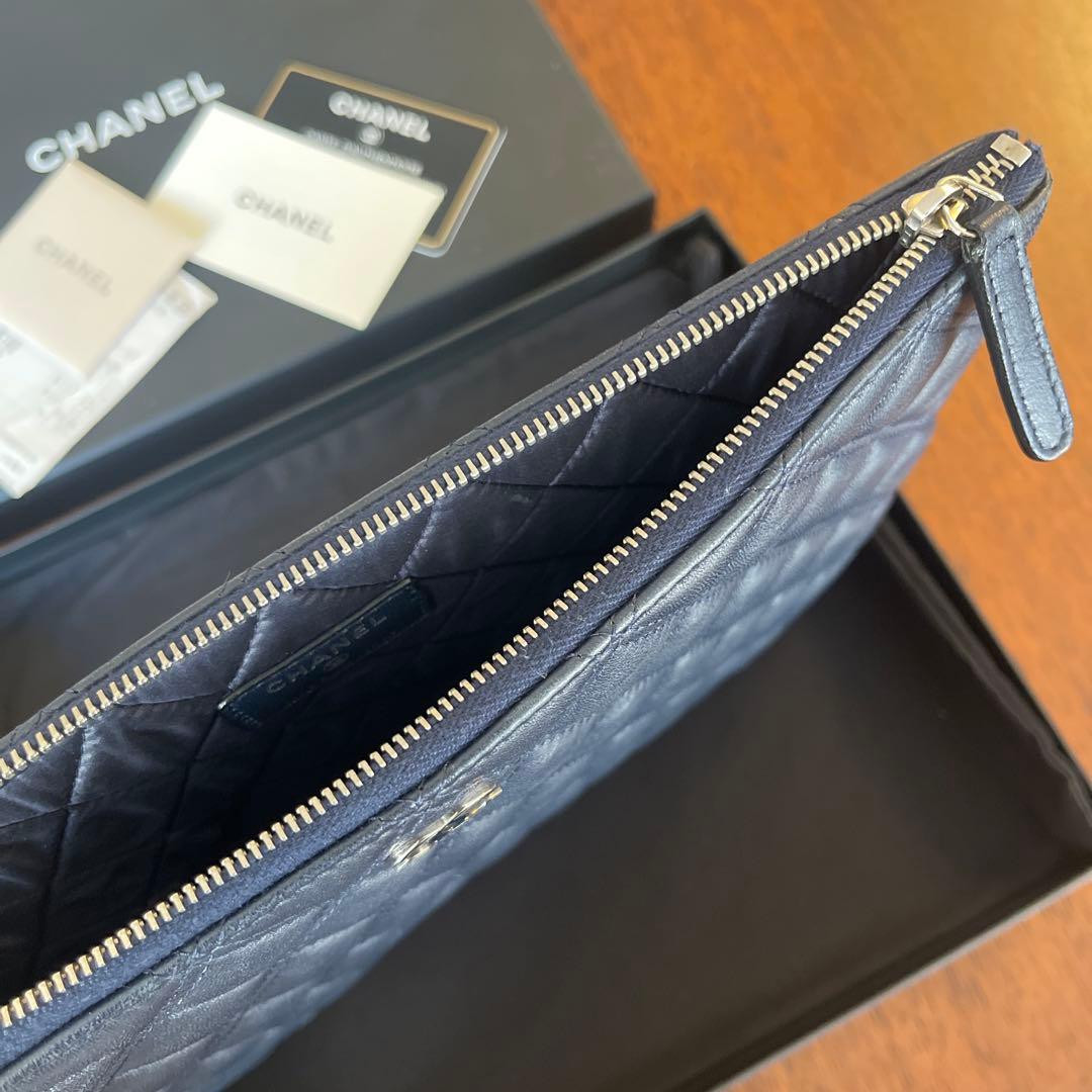 CHANEL キルティング クラッチバッグ