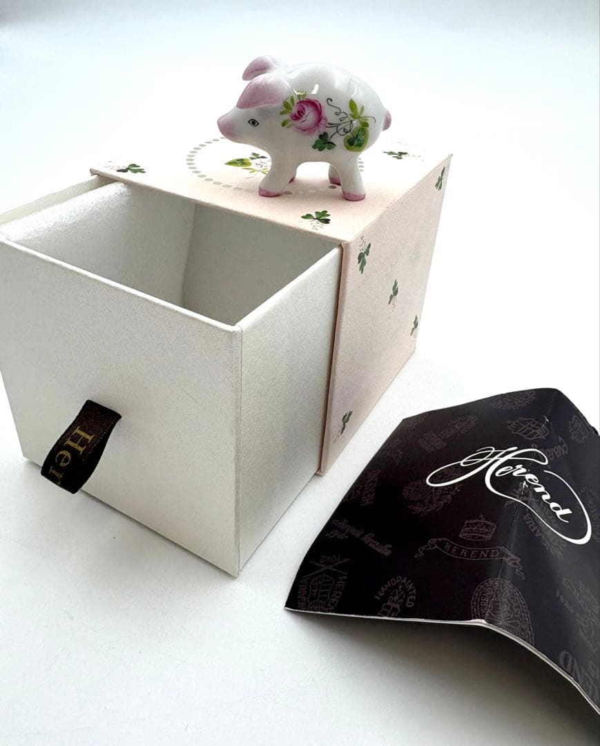 希少　HEREND ヘレンド ウィーンの薔薇　ブタ　フィギュリン　箱付