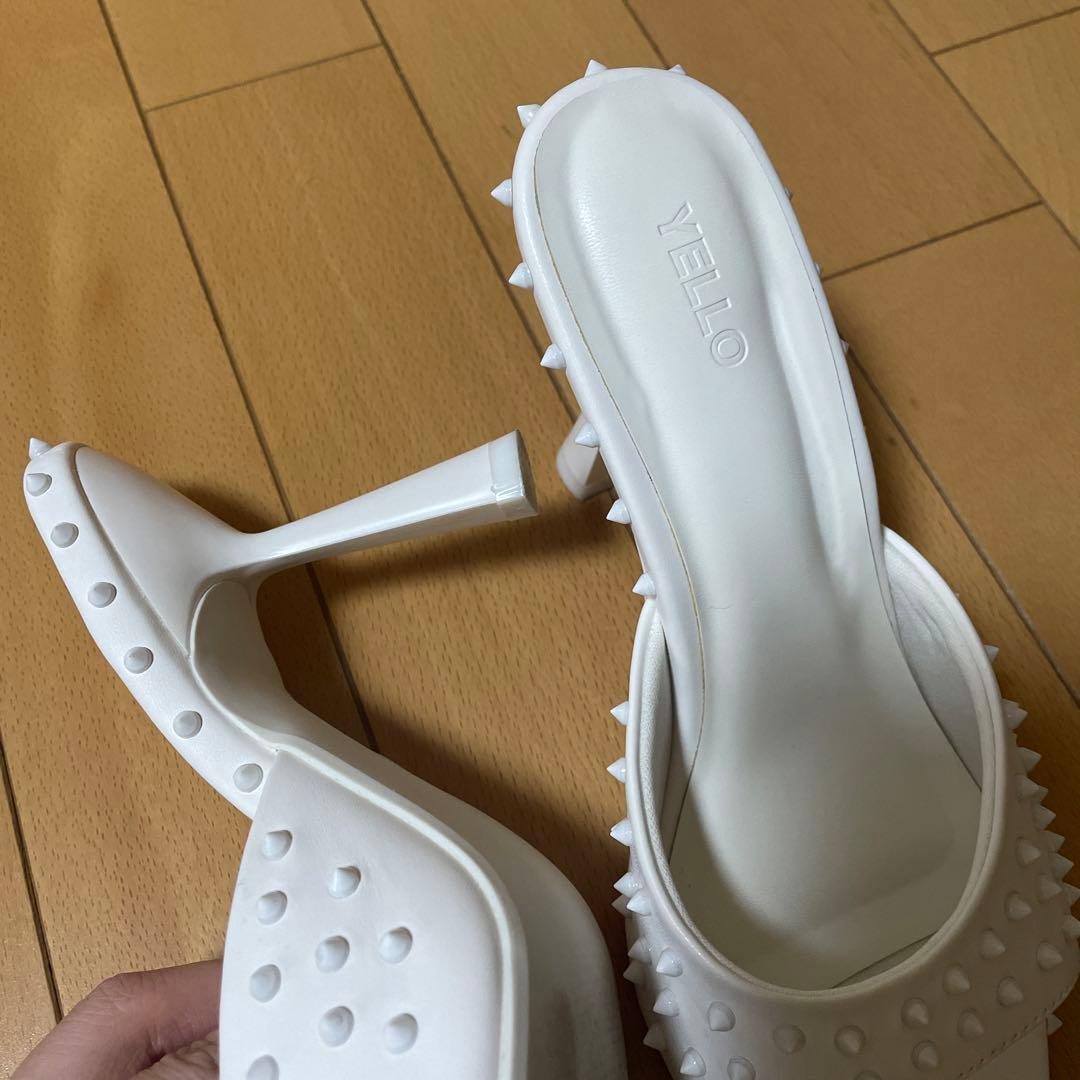 テコエ 最終価格！yello QUINN SANDALS