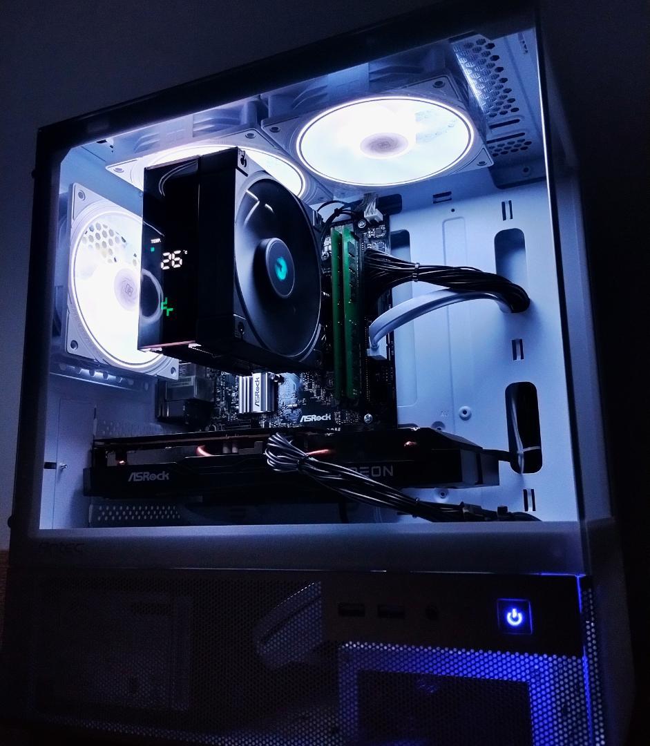 ゲーミングPC/Core i7 8700K/RX6600/SSD 1TB