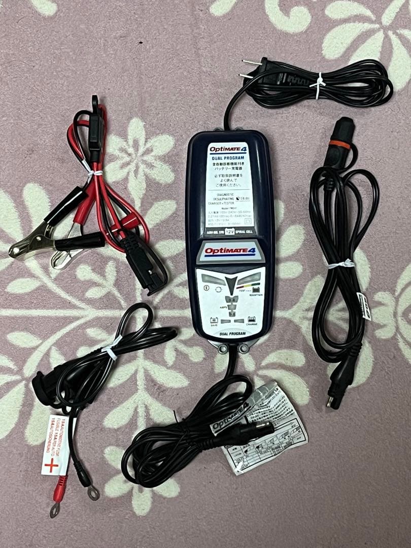 OptiMATE 4 デュアルプログラム 充電器CAN-busヘラーソケット付