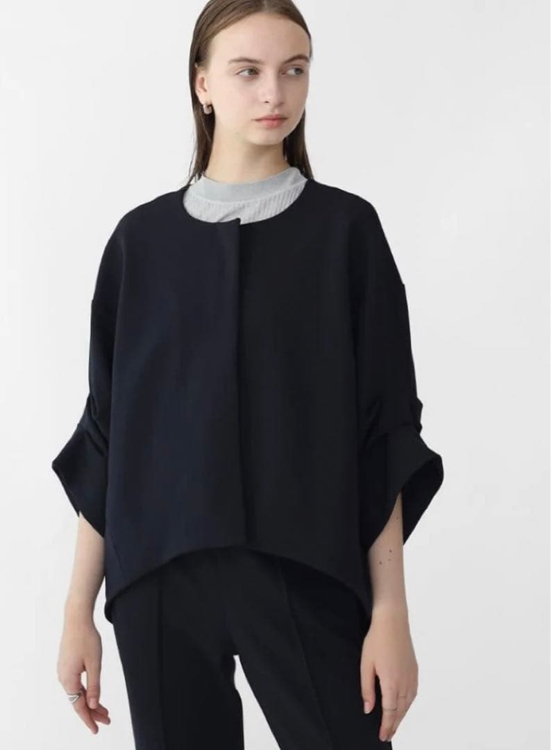 【新品タグ付】Aga アームギャザージョーゼットジャケット （ブラック）