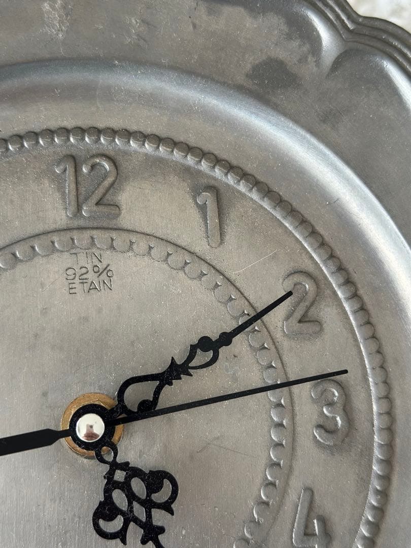 アンティーク　ピューター　花リム　壁掛け時計