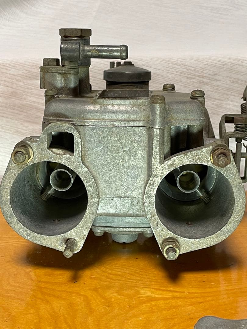 ダットサン　フェアレディSR311 SOLEXキャブレータ残骸
