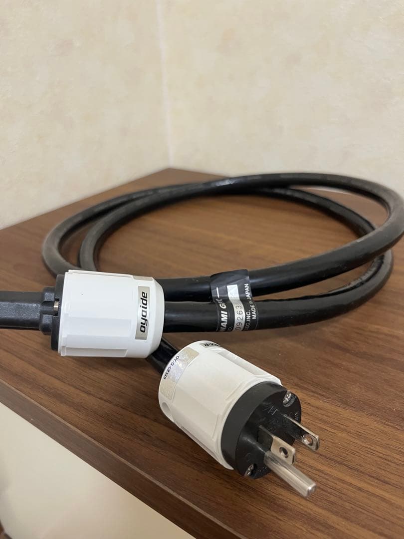 Oyaide TUNAMI GPX-R 電源ケーブル オヤイデ