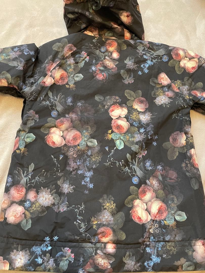 希少❗️BURTON フラワープリント　レディーススノーボードウェア