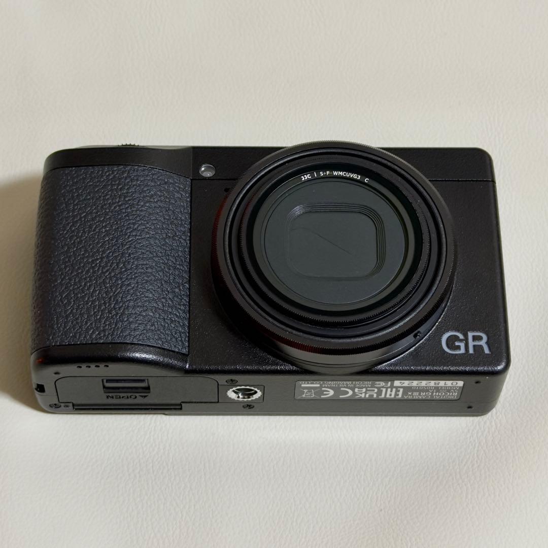 RICOH GRⅢxコンパクトデジタルカメラ美品