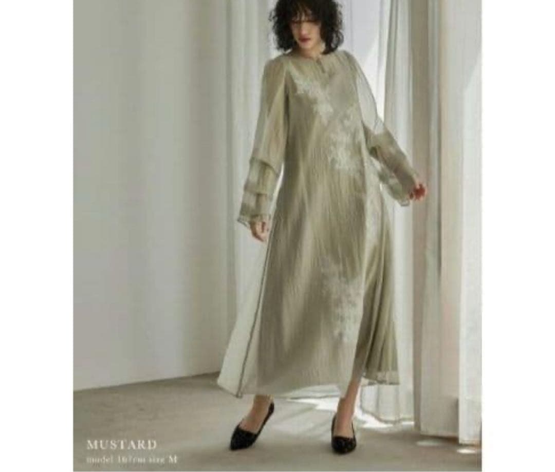 kana モチーフレース シアー ワンピース マスタード　M