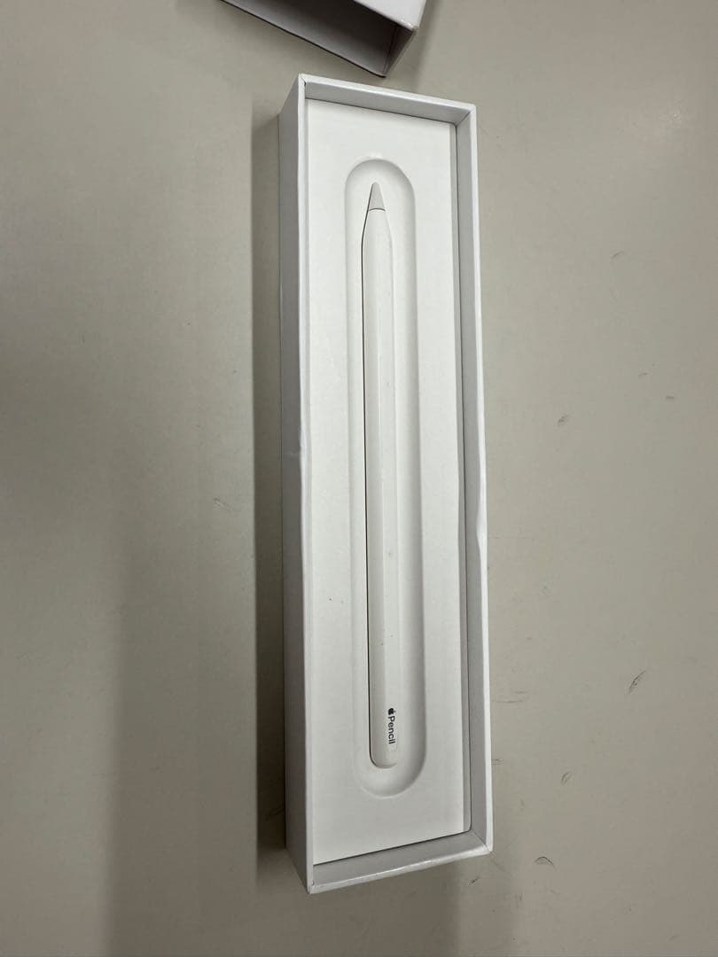 iPadやiPadproなどに使用できる2世代のApple Pencilです。