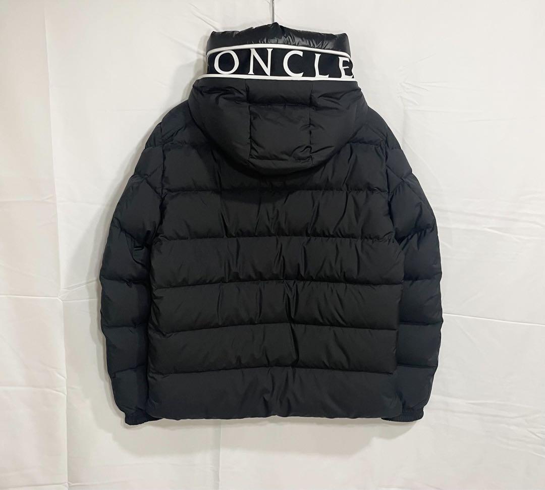 ［極美品］モンクレール　ダウンジャケット　カーデーレ　ブラック